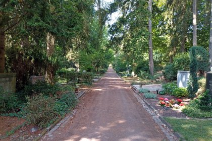 KoMex® rot, Wassergebundener weg friedhof